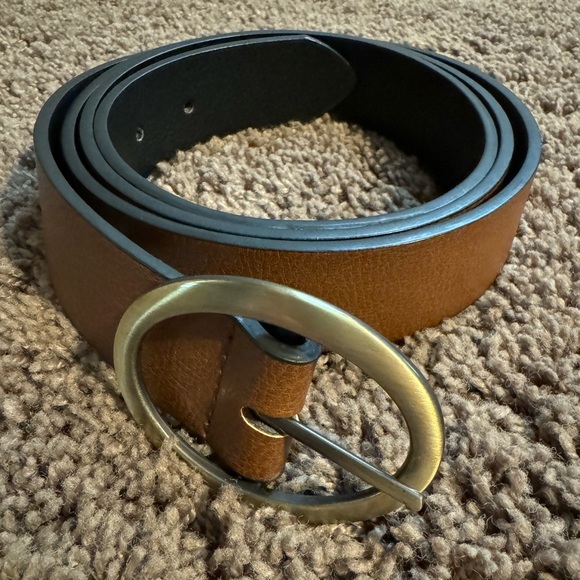NWOT Women’s Brown Belt - Picture 1 of 3